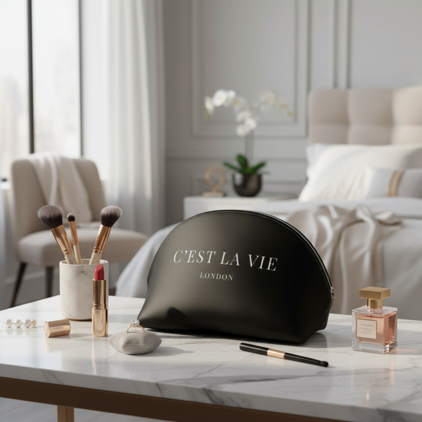 C'EST LA VIE Black Makeup Bag - Chic Cosmetic Organiser