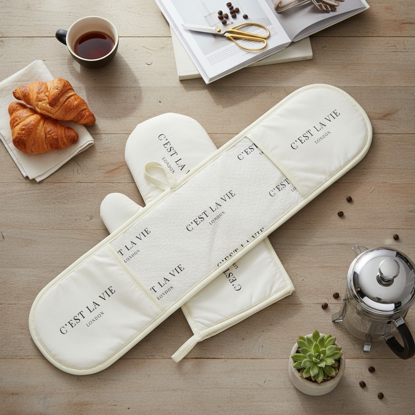 C'EST LA VIE Cream & Navy Oven Gloves - Stylish Kitchen Gift