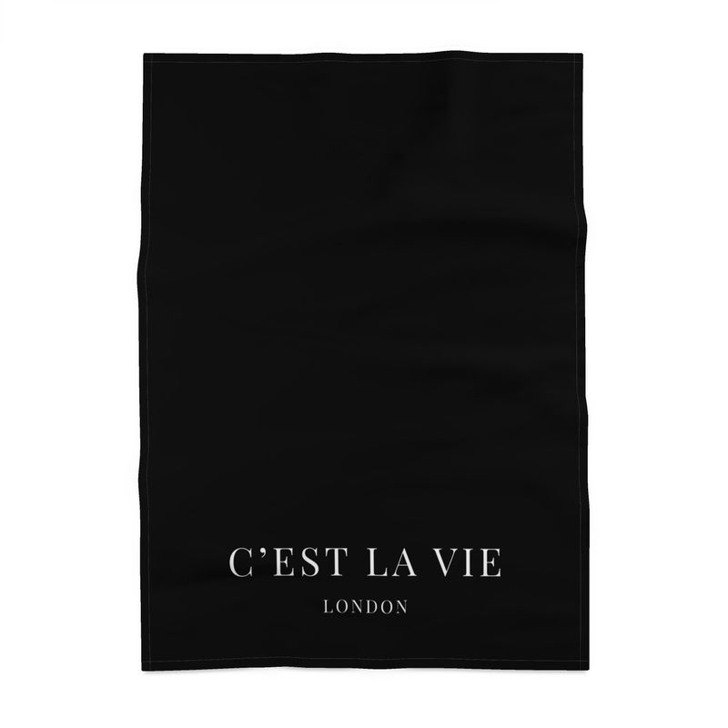 Black Tea Towel - C'EST LA VIE | Chic Kitchen Quote Decor