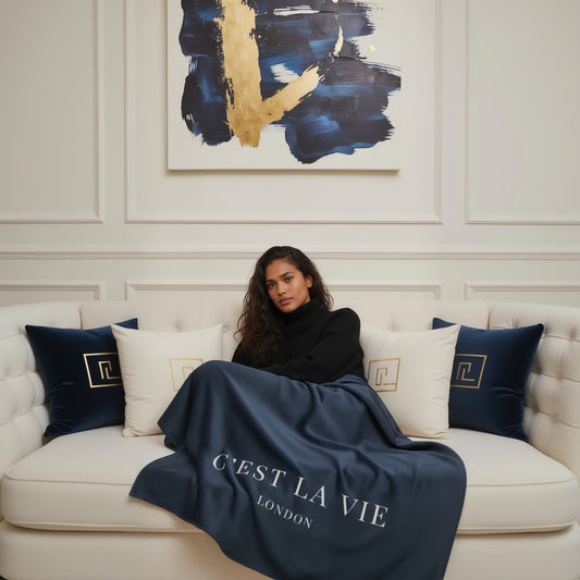 C'EST LA VIE Cozy Navy Sherpa Throw for Luxe Comfort