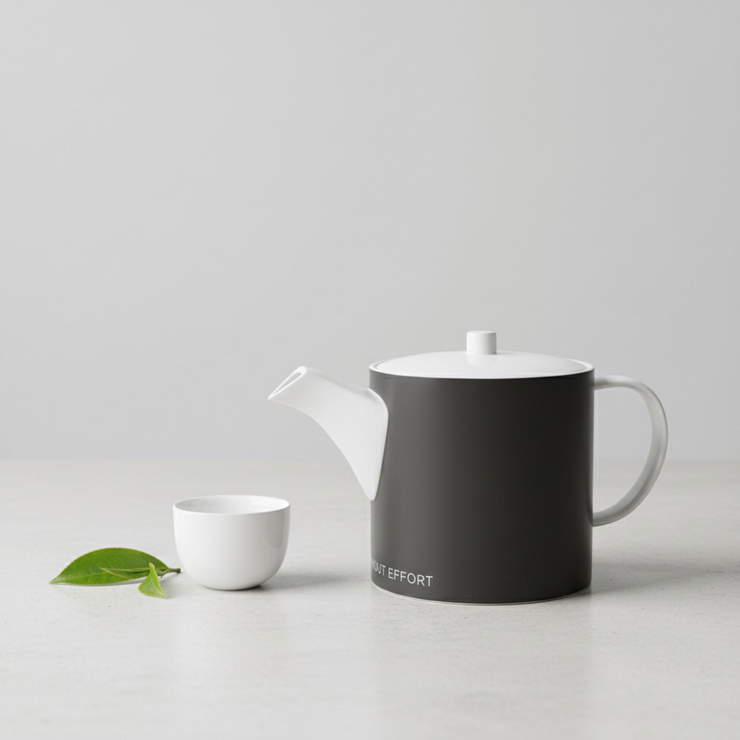 Elegance Without Effort: Bone China Tea Pot for Timeless Tea Time